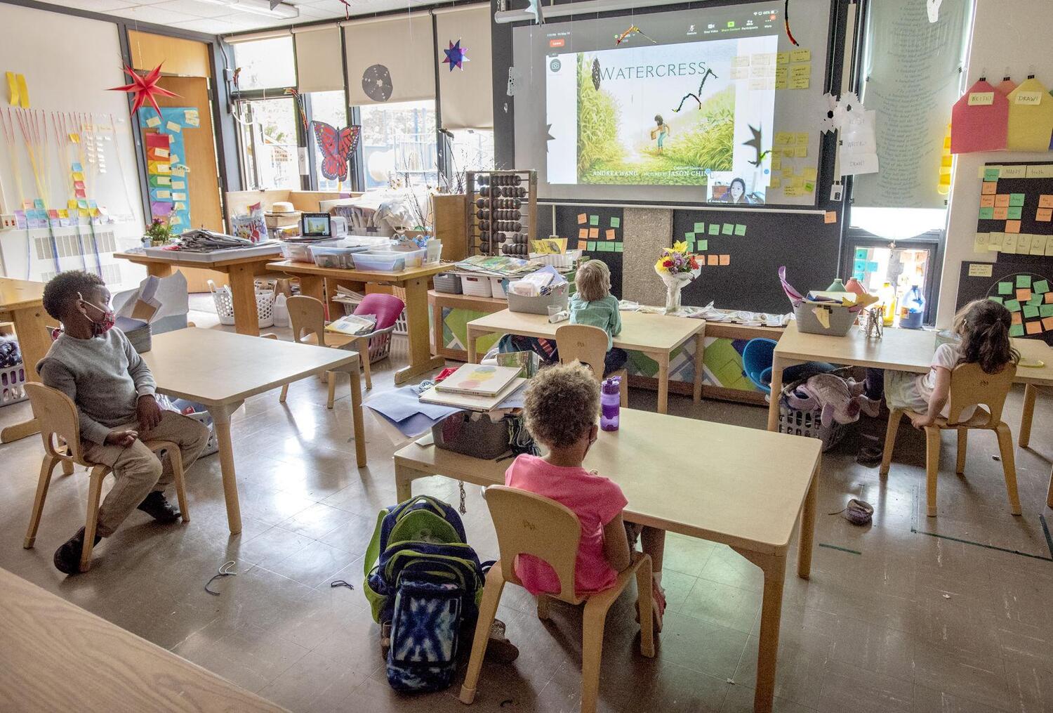 New UI initiative brings Chinese American author to Champaign school